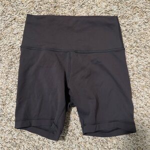 WUNDER TRAIN HIGH-RISE SHORT 6"